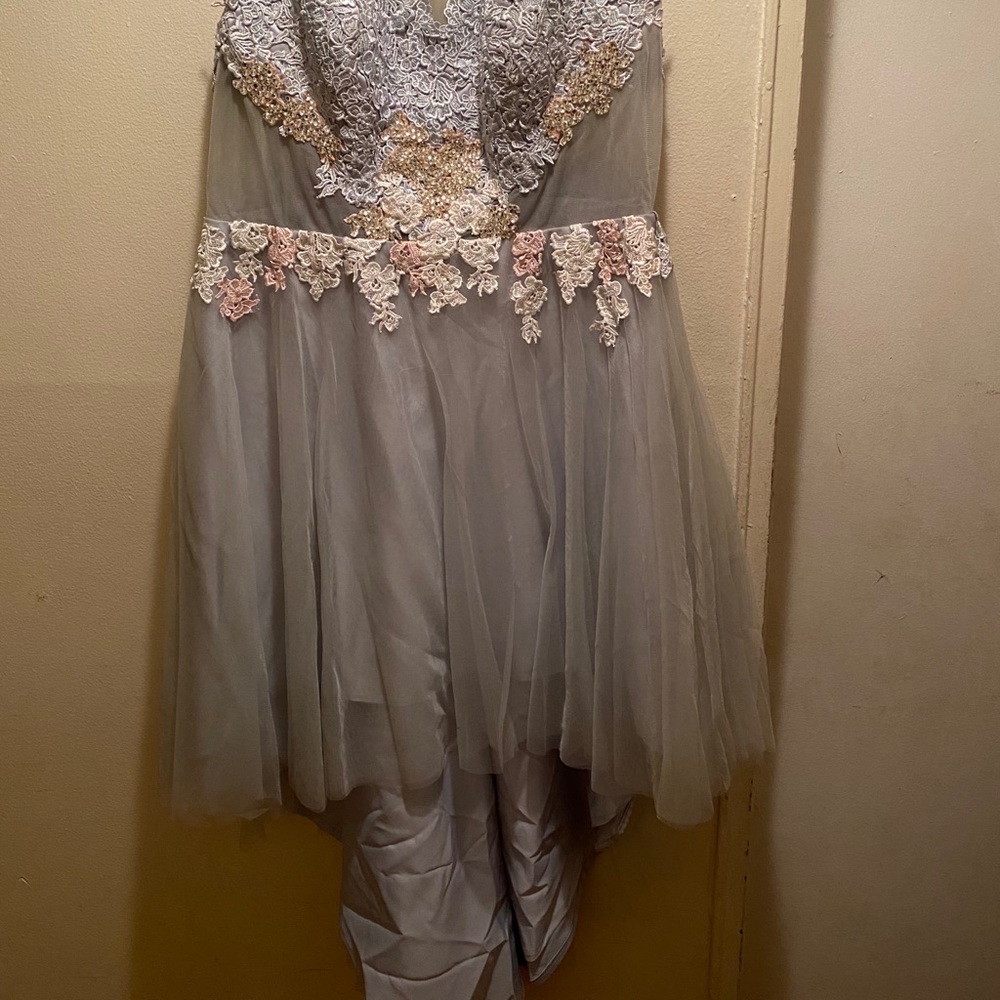 Dress - Picture 7 of 7